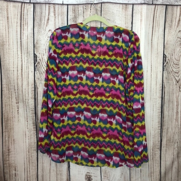 🔥5/$10🔥 Wrangler Pink Printed Aztec Top M - Picture 5 of 9